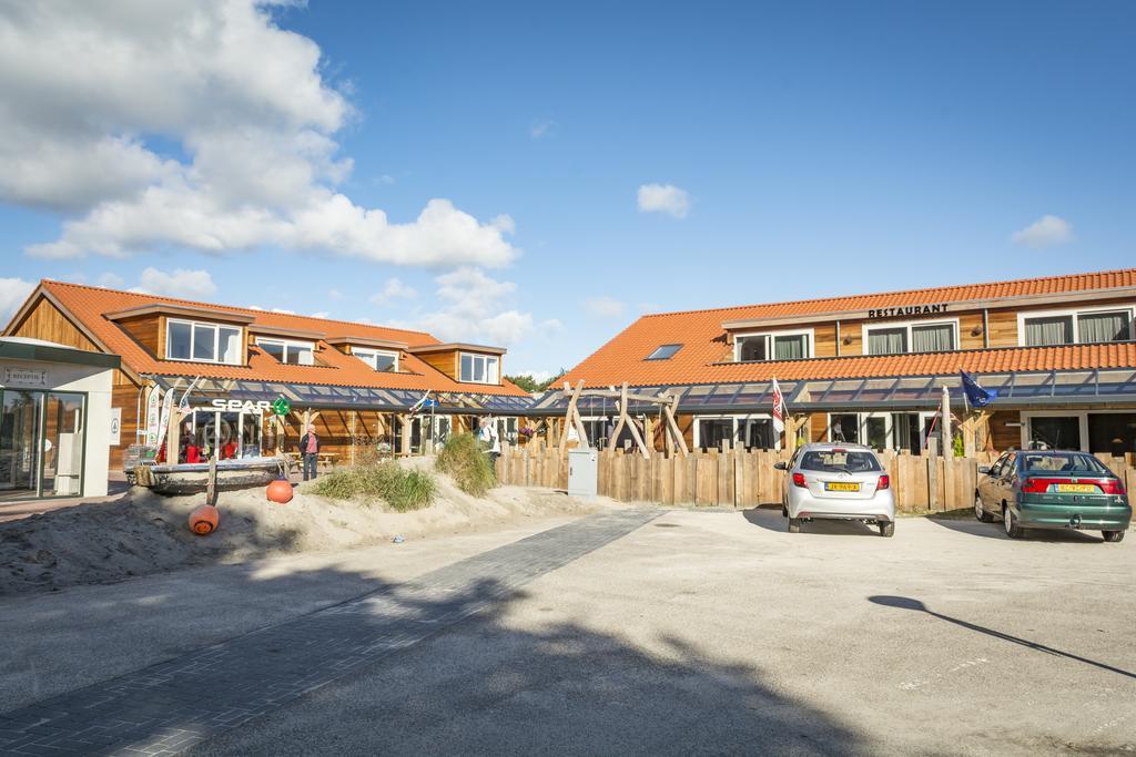 Vakantiepark Dennenoord 登堡 外观 照片
