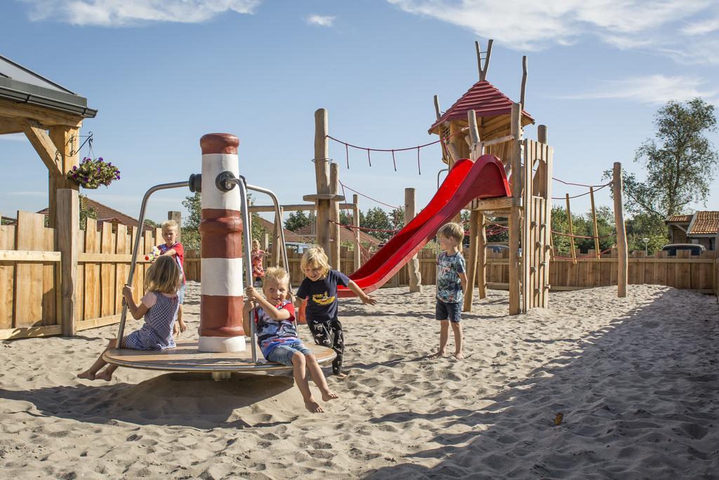 Vakantiepark Dennenoord 登堡 外观 照片