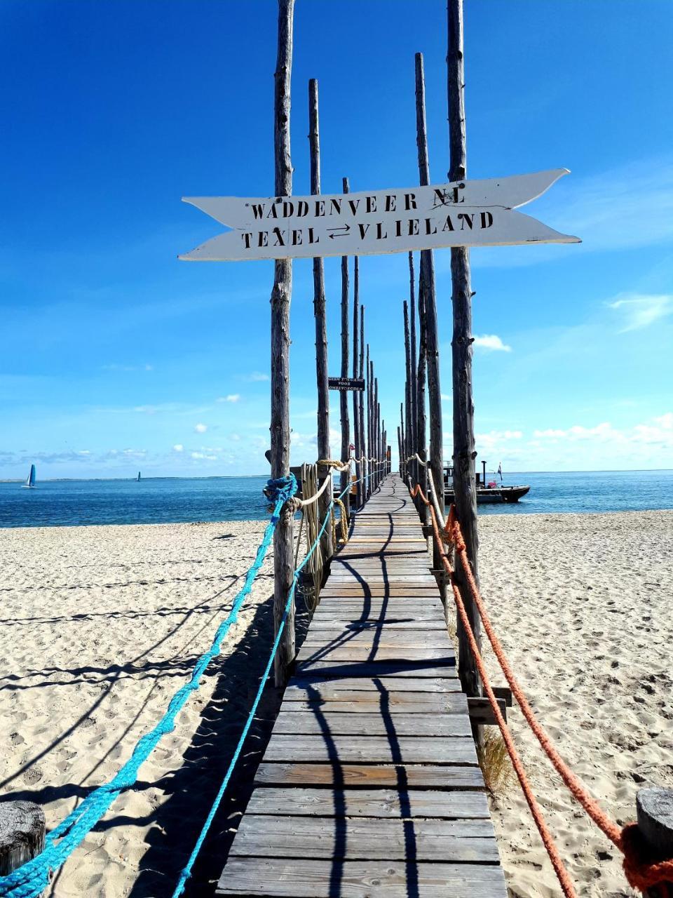 Vakantiepark Dennenoord 登堡 外观 照片