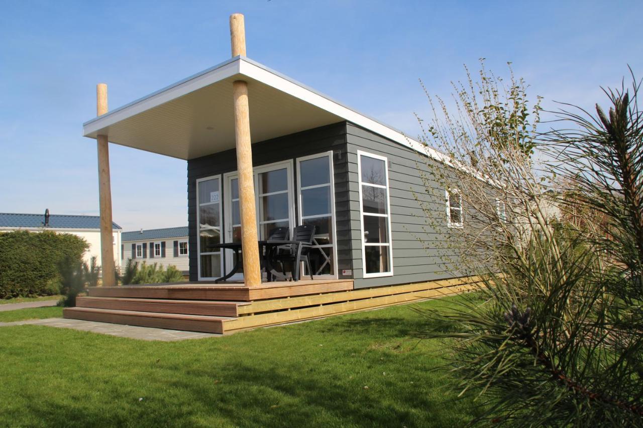 Vakantiepark Dennenoord 登堡 外观 照片
